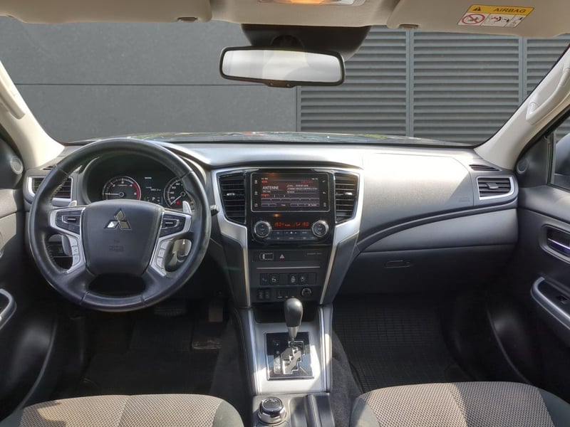 Mitsubishi L200 4x4 2,2 DI-D AT Spirit DoKa AHK