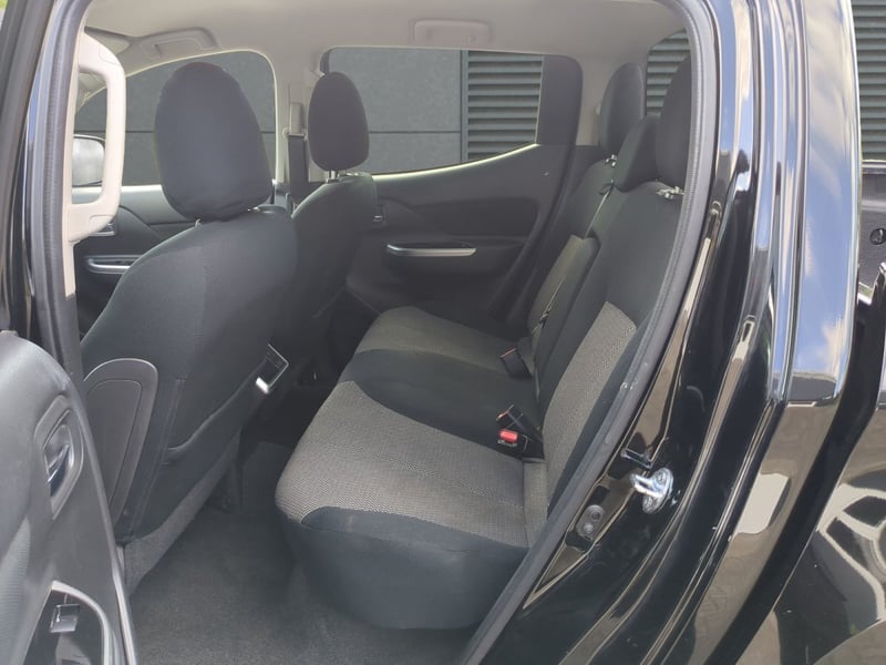 Mitsubishi L200 4x4 2,2 DI-D AT Spirit DoKa AHK