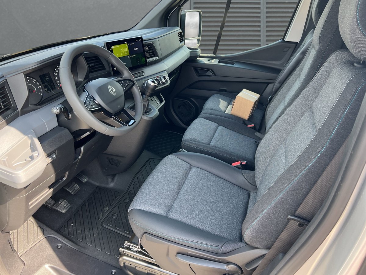 Renault Master Extra dCi 170 L2H2 Anhängerkupplung Sitzheizung 270° RFK