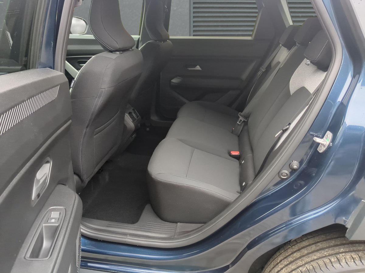 Dacia Bigster Journey Hybrid 155 Multiview