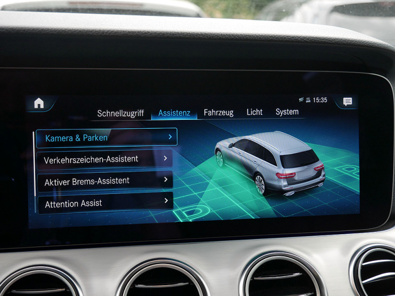 Mercedes-Benz E 300 300 T de AVANTGARDE SPUR AHK KAMERA WIDE PDC