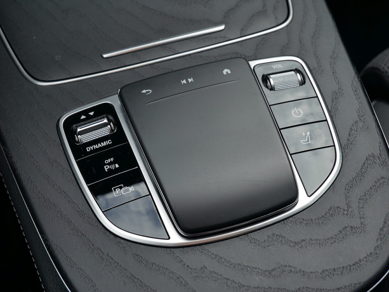 Mercedes-Benz E 300 300 T de AVANTGARDE SPUR AHK KAMERA WIDE PDC