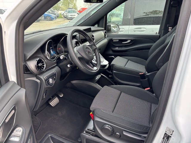 Mercedes-Benz V 220 V 220 AMG Line