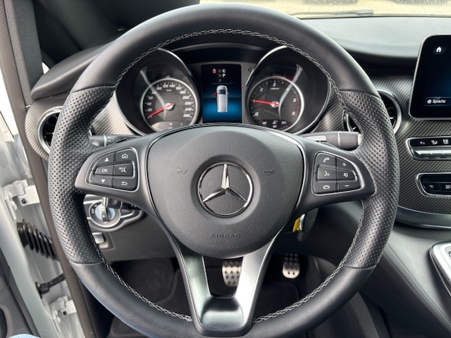 Mercedes-Benz V 220 V 220 AMG Line