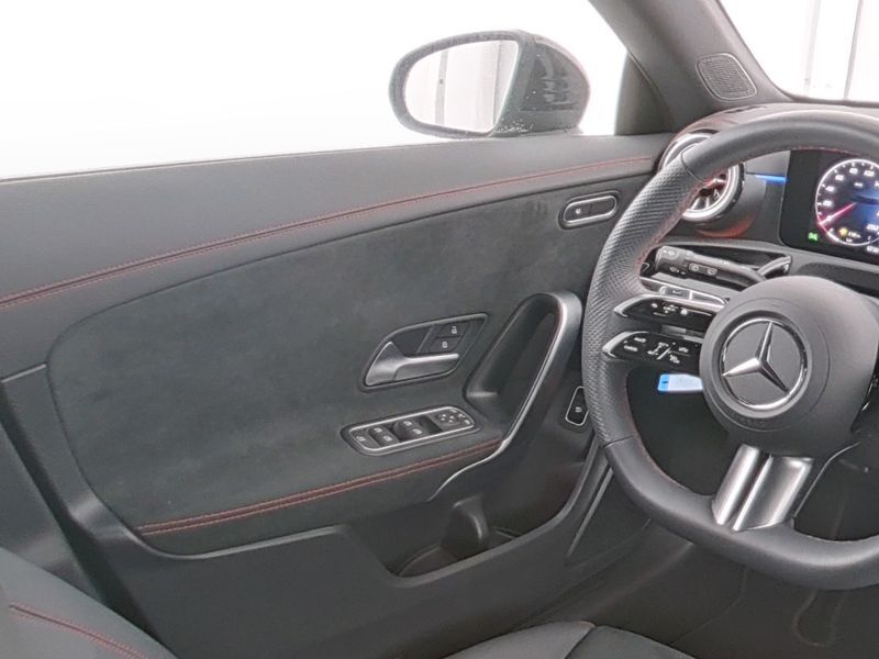 Mercedes-Benz CLA 200 Shooting Brake 200 Shooting Brake AMG-Line