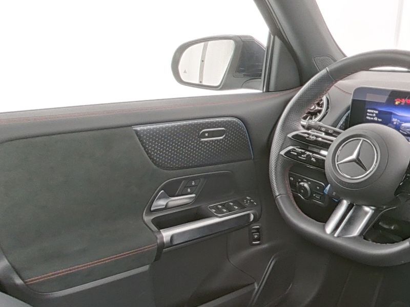 Mercedes-Benz EQB 300 4M AMG Anhängerkupplung
