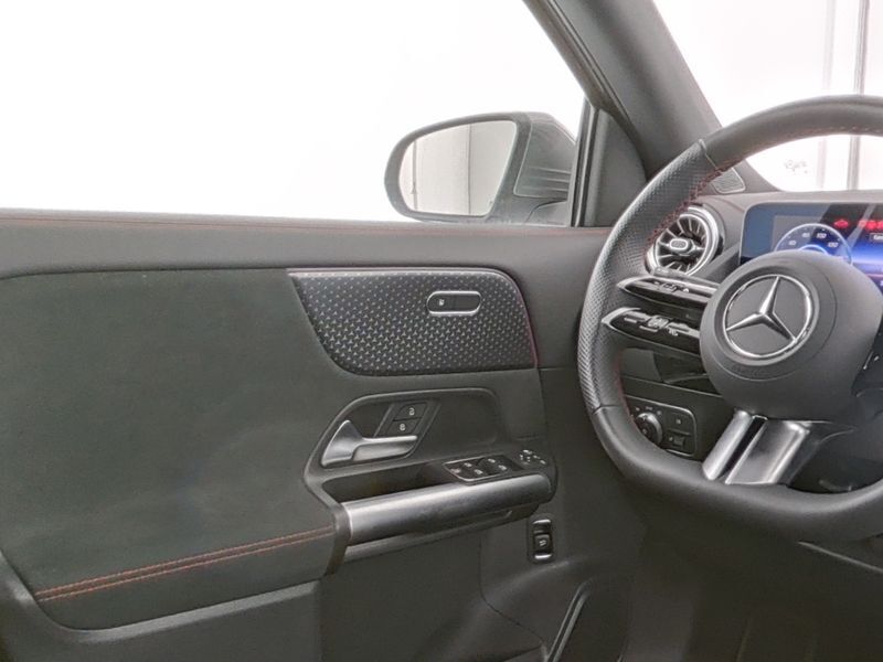 Mercedes-Benz EQA 350 4M AMG