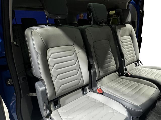 Volkswagen T7 Caravelle Caravelle Kurz 8-Sitzer