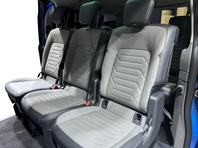 Volkswagen T7 Caravelle Caravelle Kurz 8-Sitzer