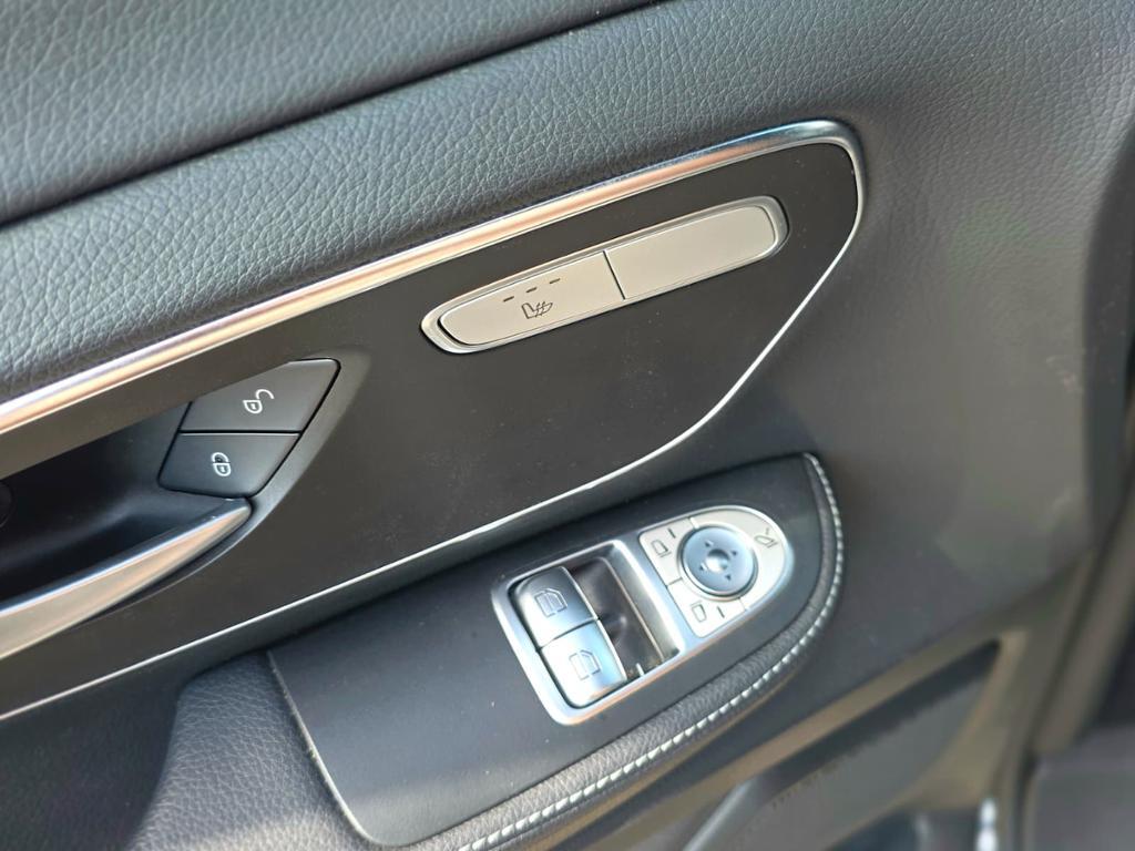 Mercedes-Benz V 300 AVANTGARDE XL ALLRAD NAVI STANDH 8SITZER