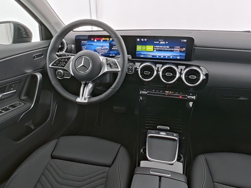 Mercedes-Benz A 200 PROGRESSIVE NIGHT SPUR KAMERA PDC SHZ