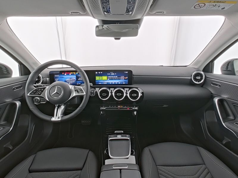 Mercedes-Benz A 200 PROGRESSIVE NIGHT SPUR KAMERA PDC SHZ