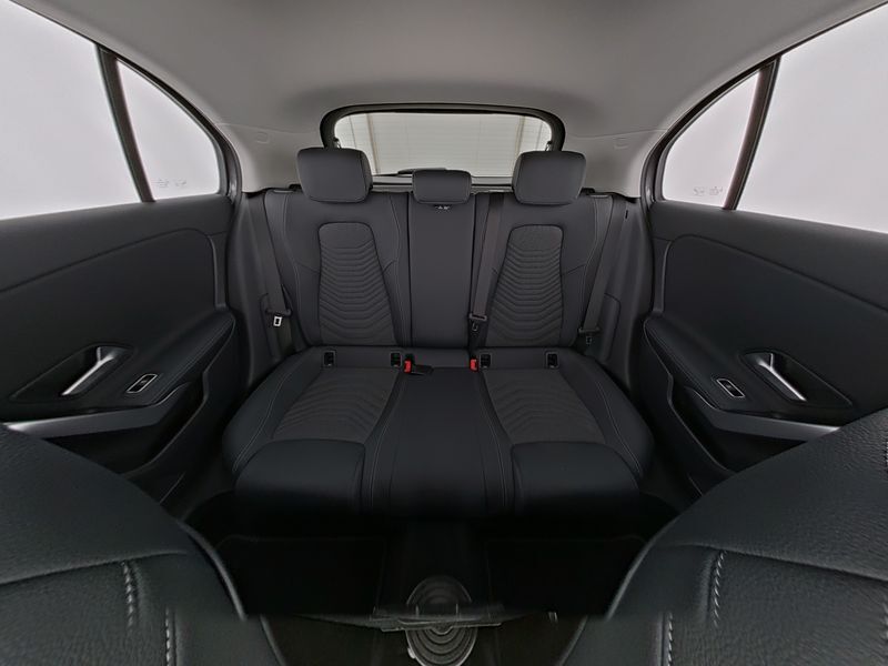 Mercedes-Benz A 200 PROGRESSIVE NIGHT SPUR KAMERA PDC SHZ