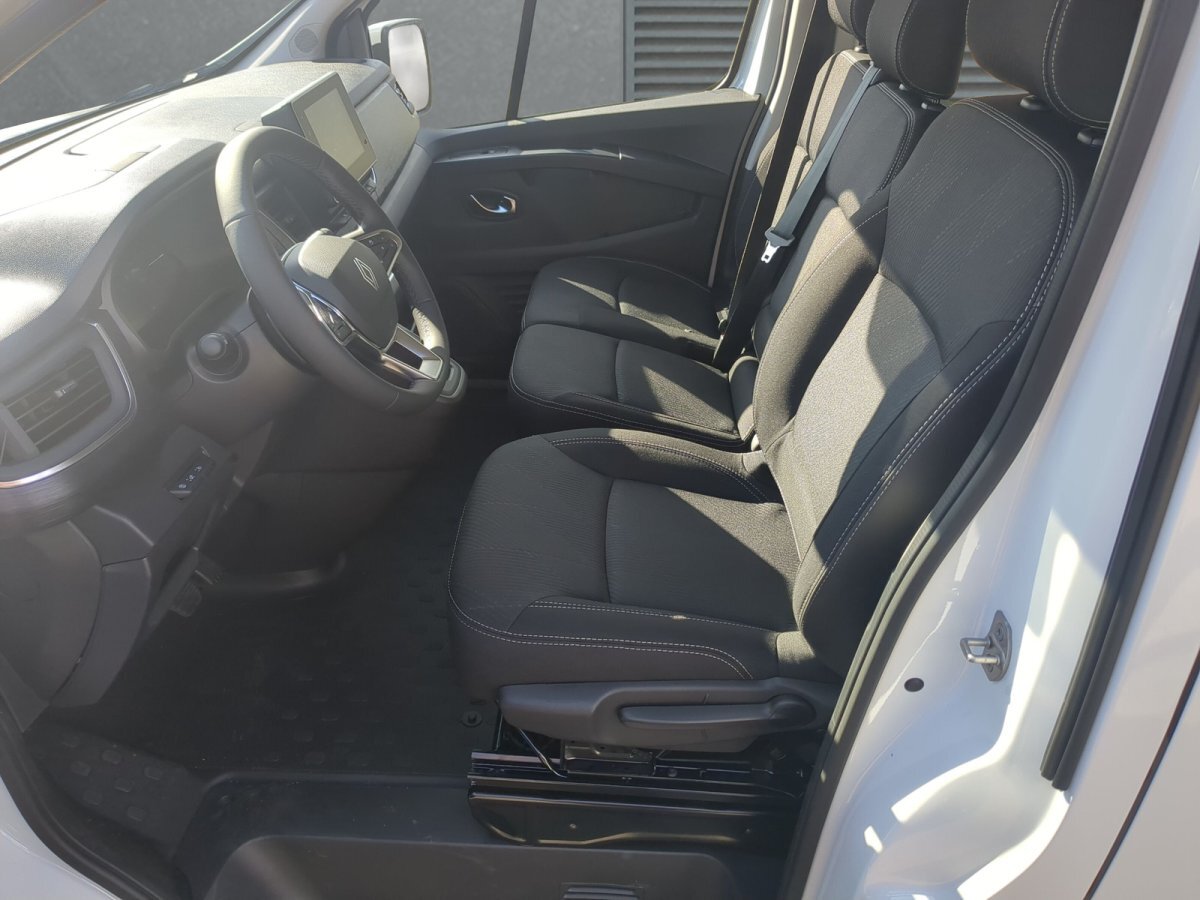 Renault Trafic EXTRA dCi 170 AT9 L2H1 3.0t AHK