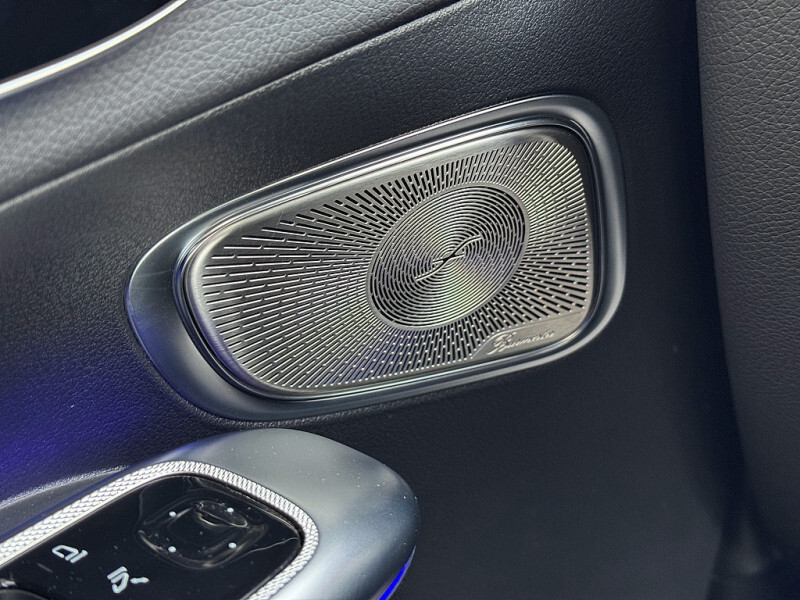 Mercedes-Benz GLC 300 BURM NIGHT MEMO AHK DISTR PDC