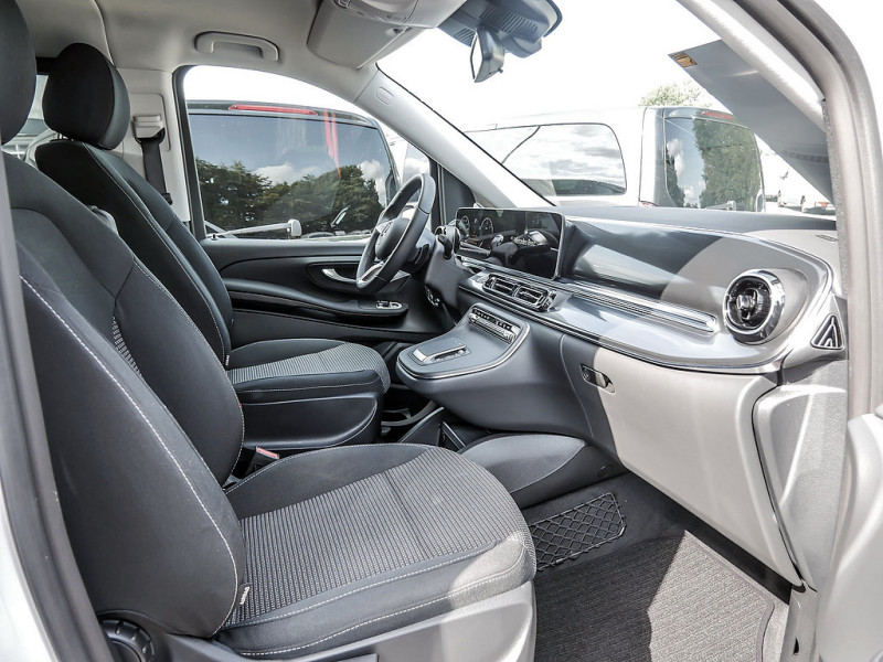 Mercedes-Benz V 220 FACELIFT DISTRO/KAMERA/7 SITZE/KLIMAAUT/SHZ