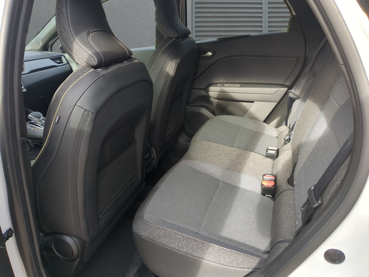 Renault Captur TCe 160 EDC Techno SHZ LKHZ