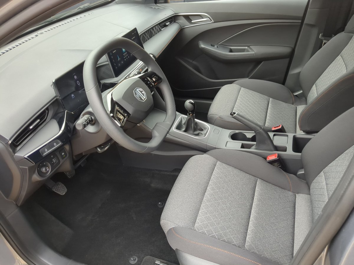 MG MG3 1,5 T Excite RFK PDC CarPlay