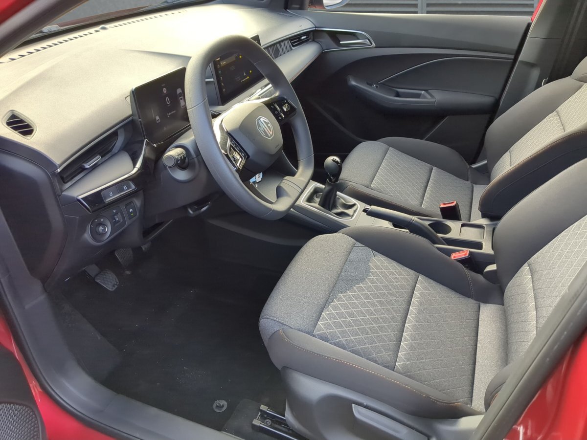 MG MG3 1,5 T Excite RFK PDC CarPlay