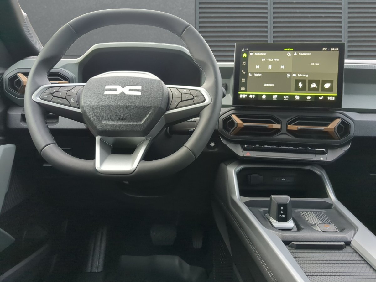 Dacia Bigster Hybrid 155 Extreme Pano+SHZ+LED+RFK