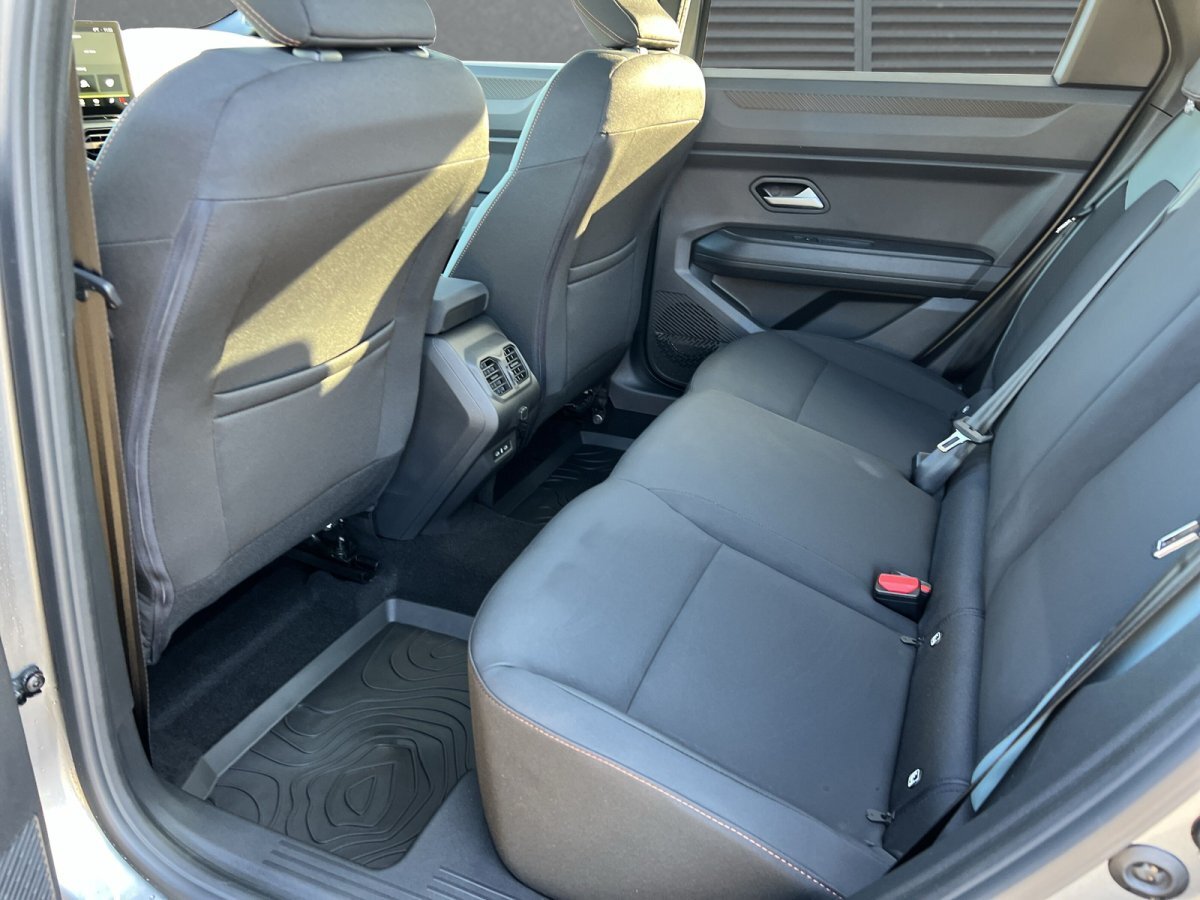 Dacia Bigster TCe 140 Extreme Winter-Plus-Paket+Pano-Dach