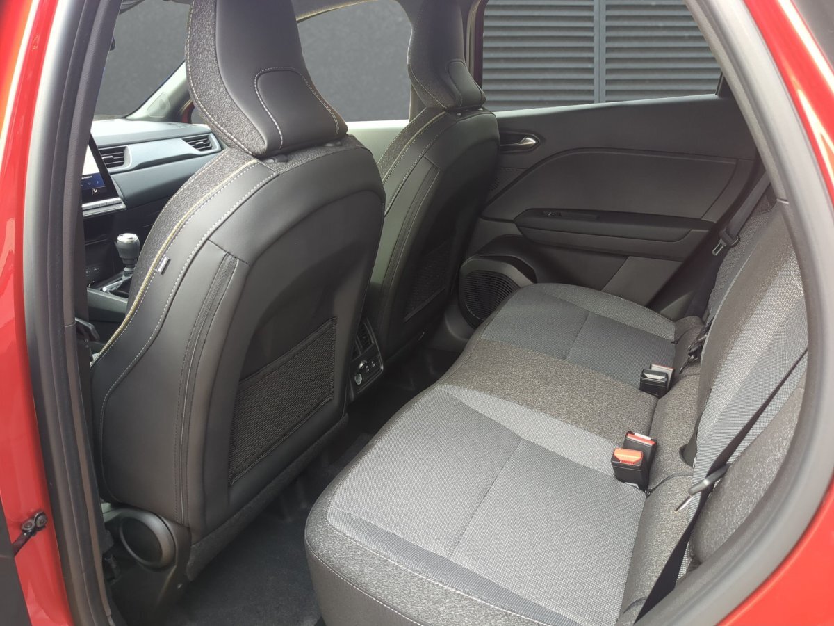 Renault Captur TCe 140 Techno RFK Klima