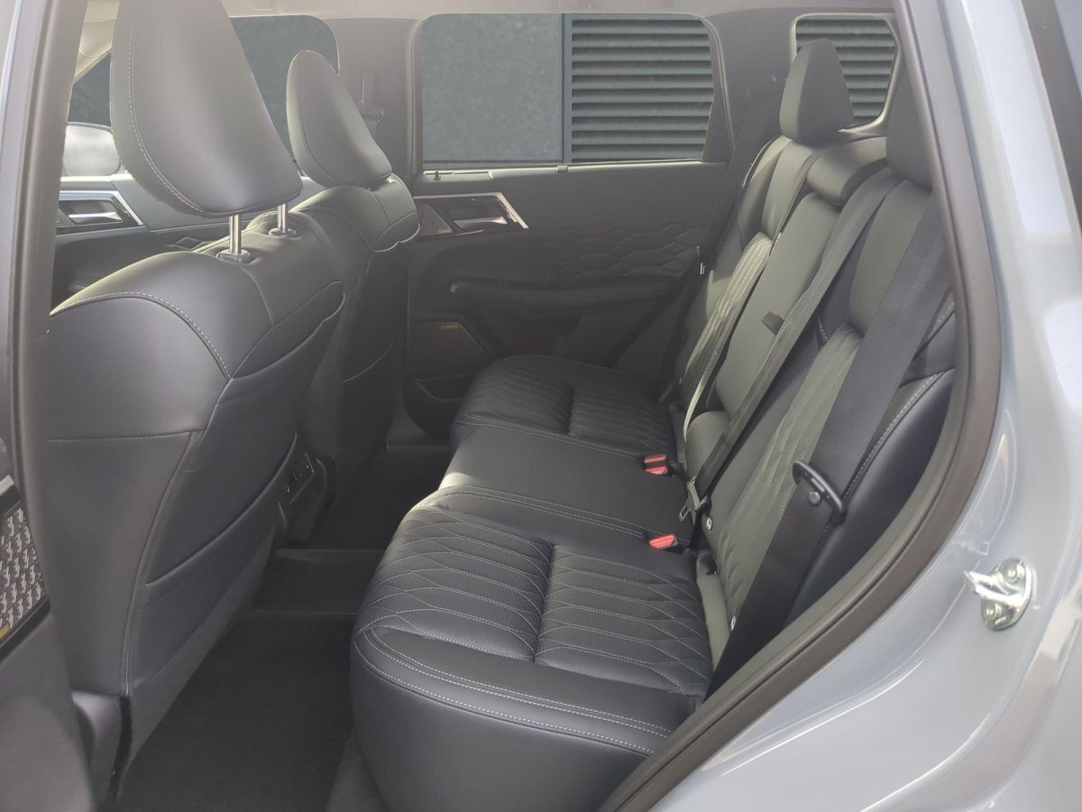 Mitsubishi Plug-in Hybrid Outlander 2.4 TOP 2tone