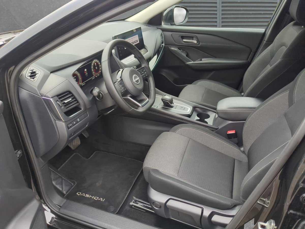 Nissan Qashqai 1.3 DIG-T CVT N-Connecta+Winterpaket+360° Kamera