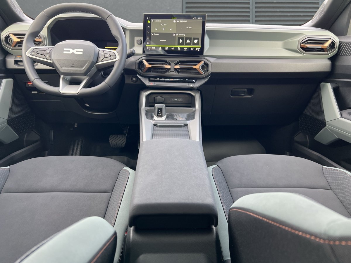 Dacia Bigster Hybrid 155 Extreme SHZ LKHZ LED RFK Pano