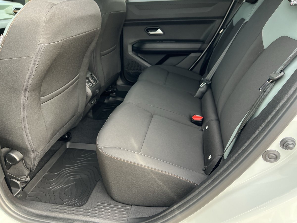 Dacia Bigster Hybrid 155 Extreme SHZ LKHZ LED RFK Pano