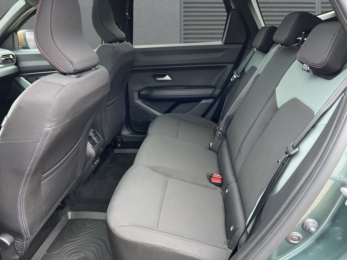 Dacia Bigster TCe 130 4x4 Extreme SHZ LKHZ RFK Pano el. Heckklappe