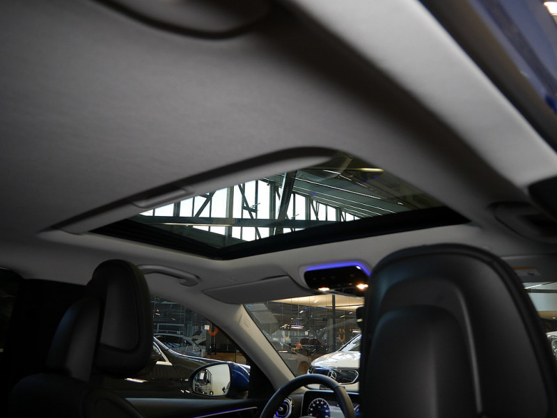 Mercedes-Benz C 300 AMG MEMO 360 AHK DISTR KAMERA SPUR PDC