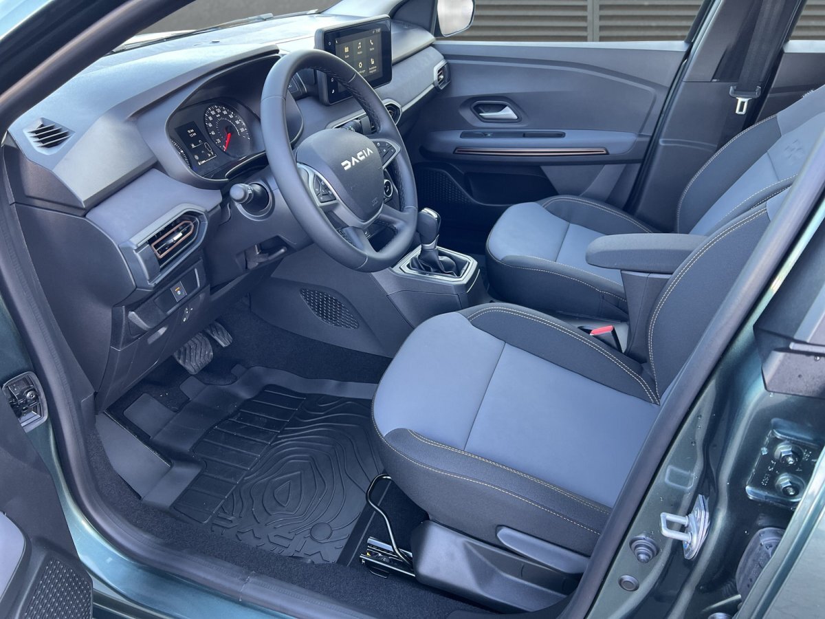 Dacia Sandero Stepway TCe 90 CVT Extreme SHZ PDC RFK