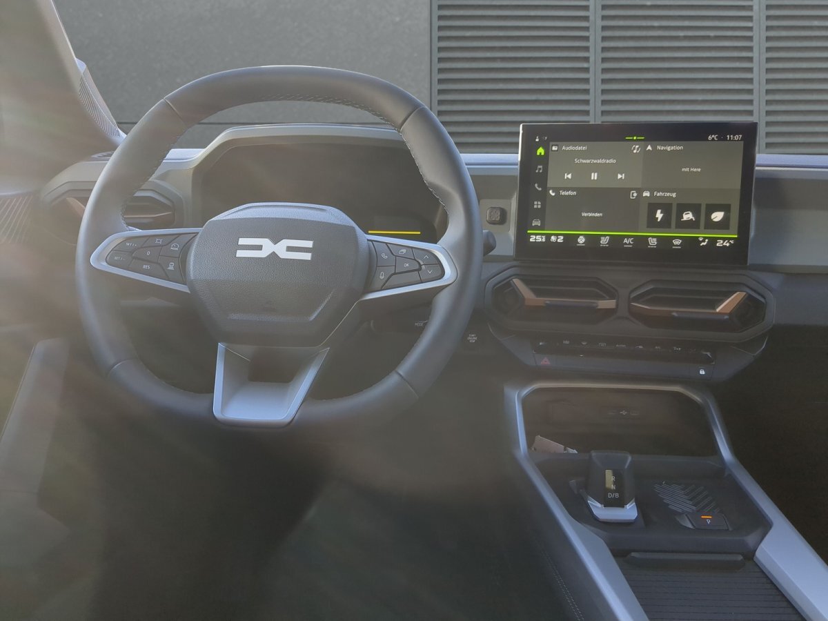 Dacia Bigster Hybrid 155 Extreme Pano+SHZ+LED+RFK