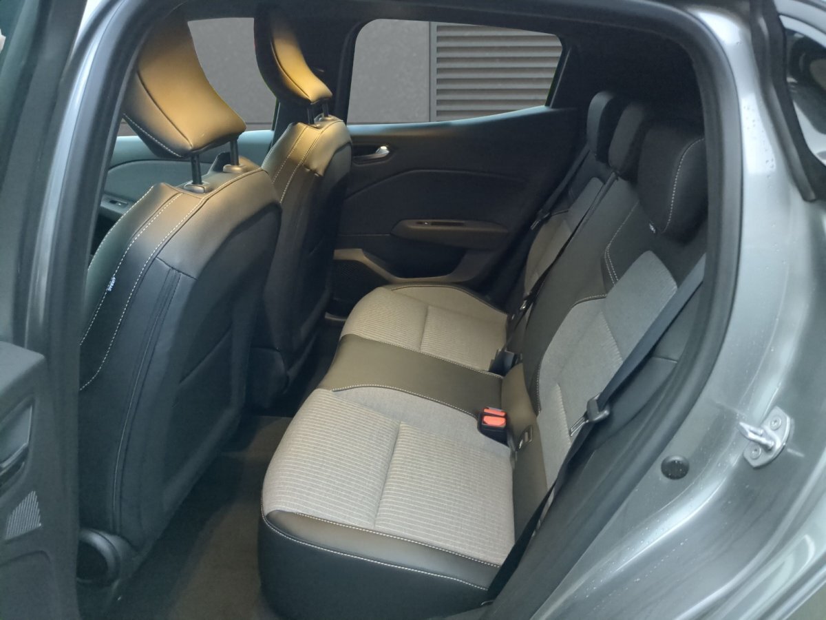 Renault Clio TCe 90 X-Tronic Techno SHZ LKHZ