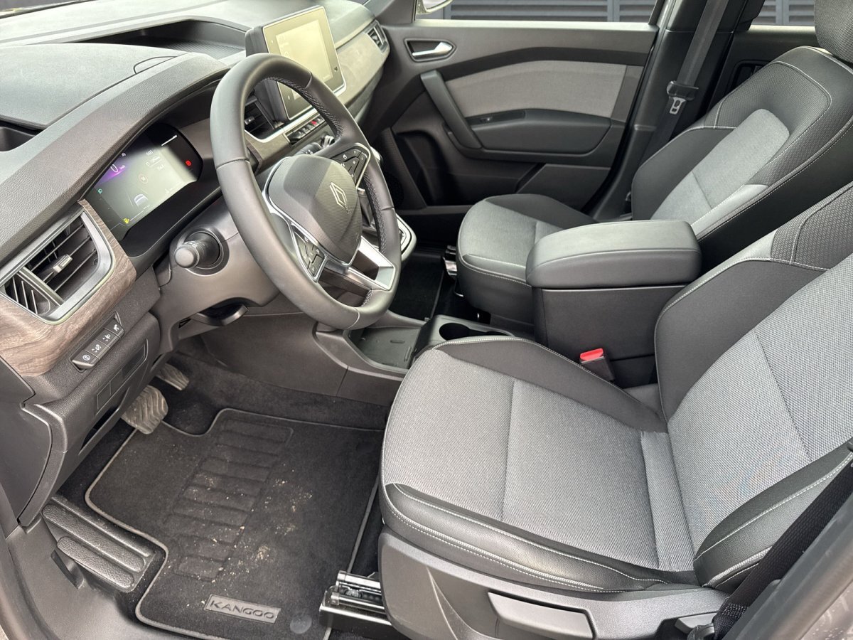 Renault Grand Kangoo TCe 130 EDC Techno SHZ