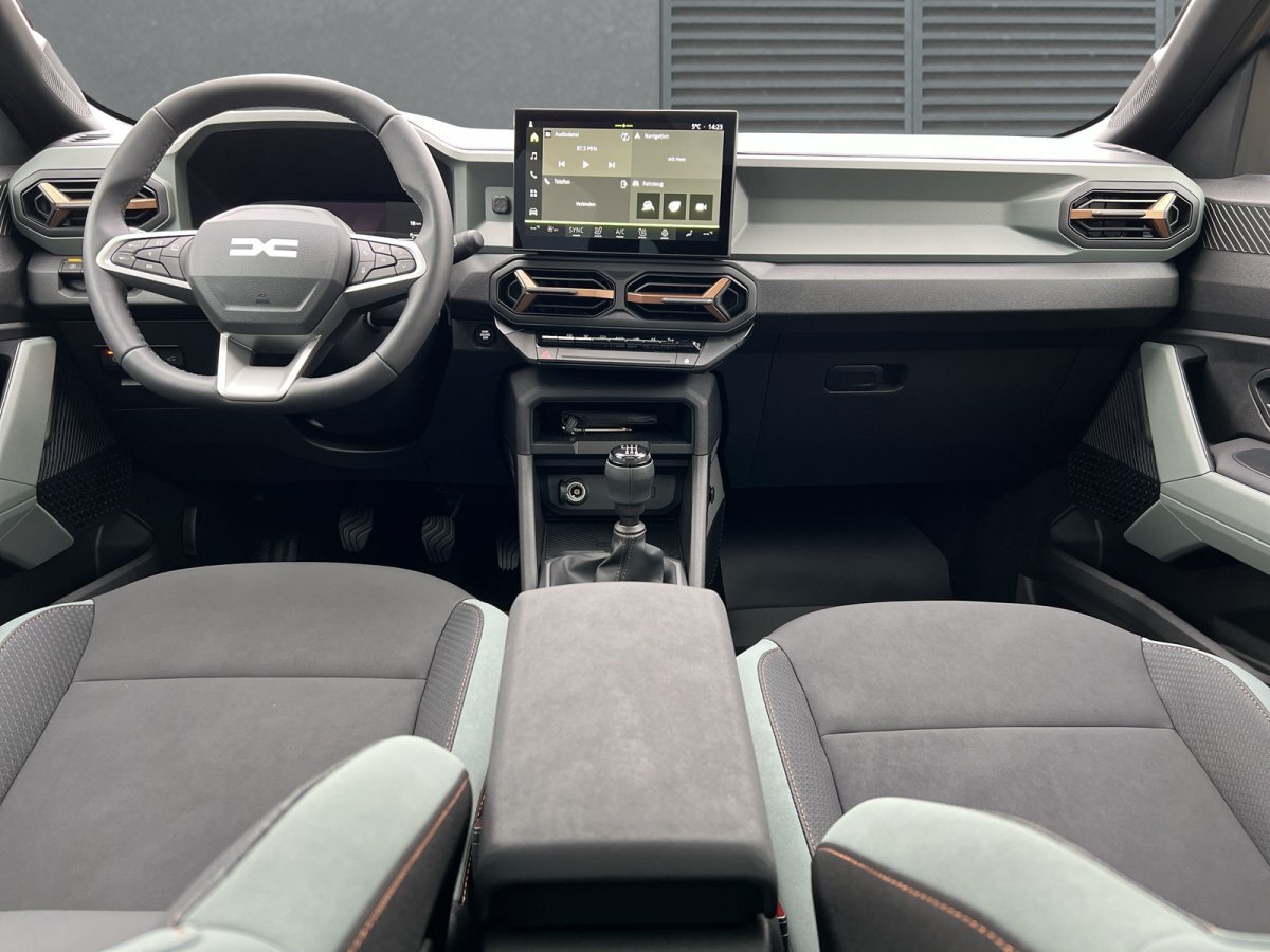 Dacia Bigster TCe 130 Extreme 4x4 SHZ el. Heckkl. RFK Pano