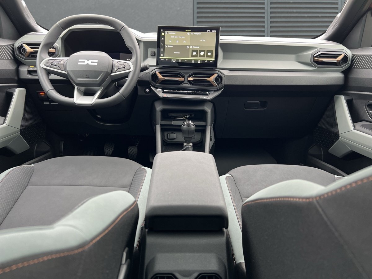 Dacia Bigster TCe 130 Extreme 4x4 SHZ el. Heckkl. RFK Pano