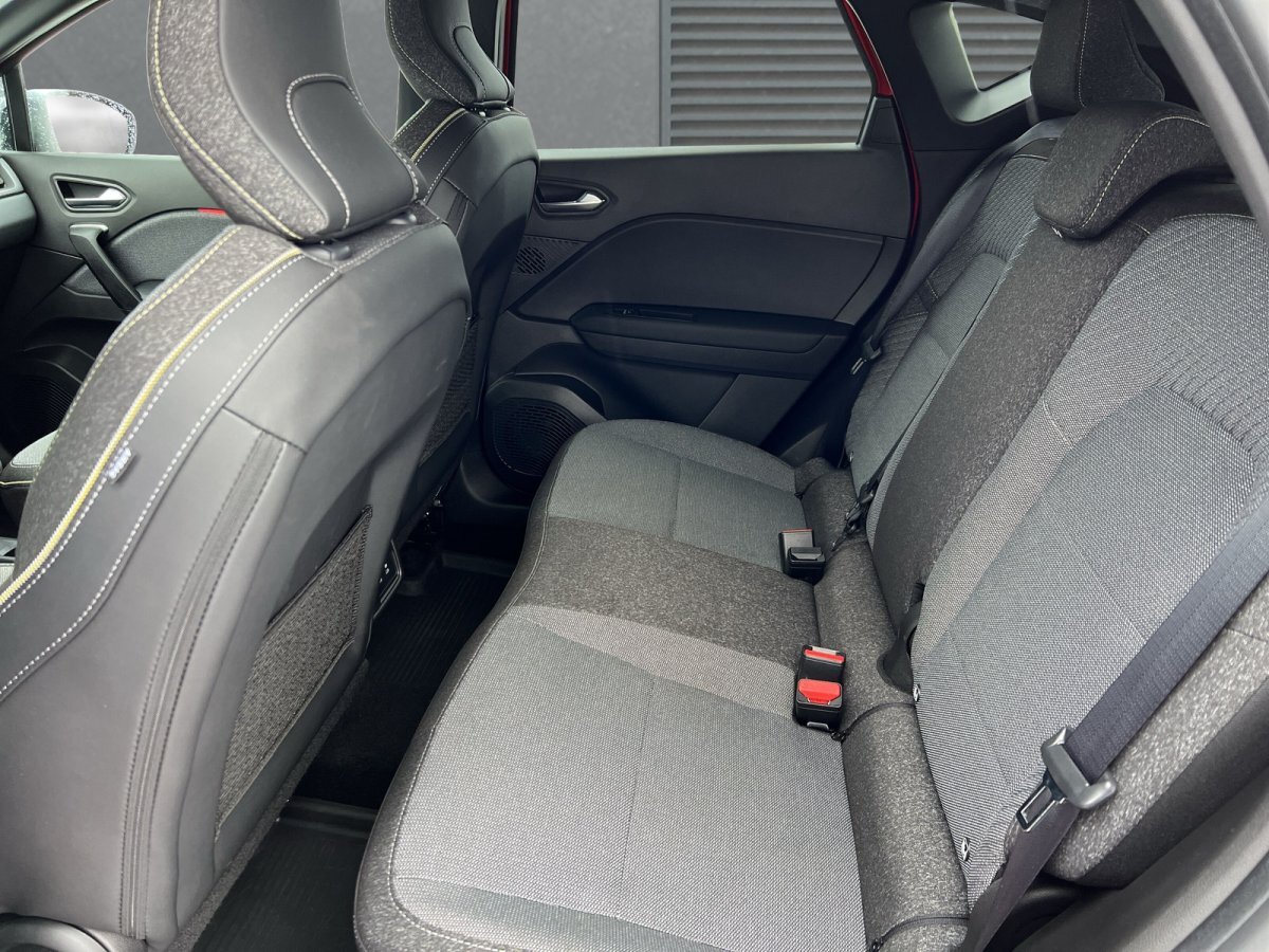 Renault Captur TCe 160 EDC Techno SHZ LKHZ