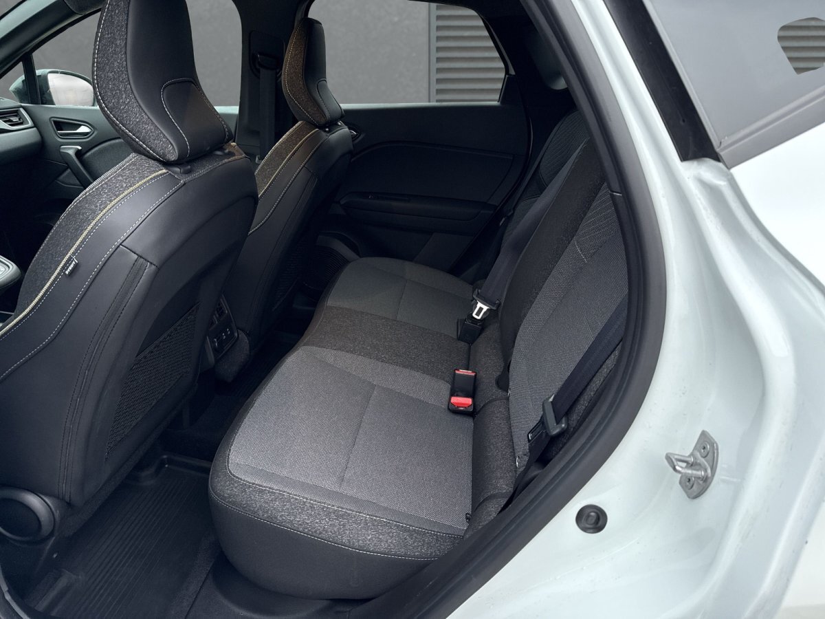 Renault Captur TCe 160 EDC Techno SHZ LKHZ