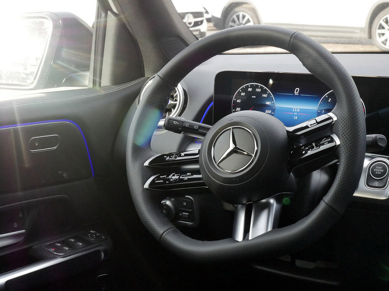 Mercedes-Benz GLB 200 d 4M AMG NIGHT MULTI 360 AHK KAMERA PANO