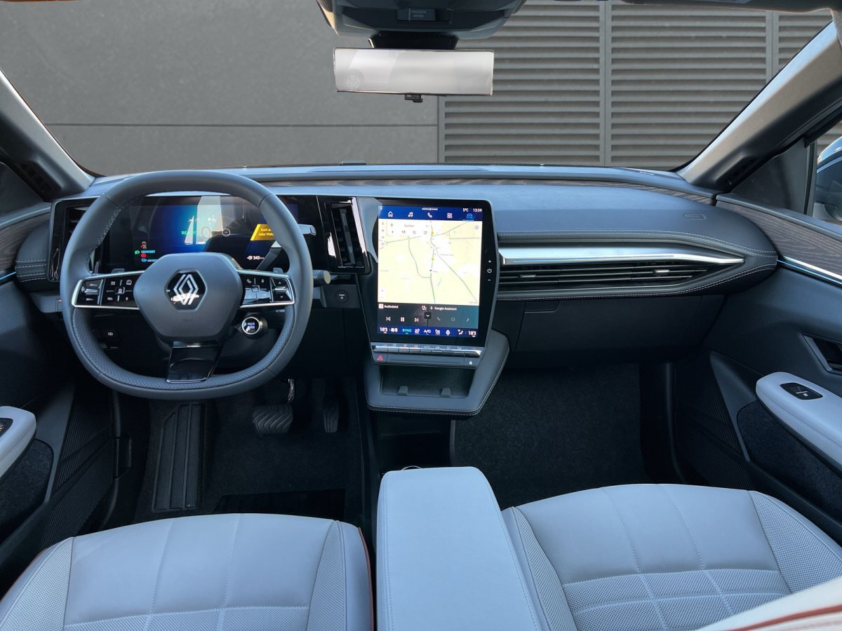 Renault Megane E-Tech EV 60 220 Iconic Comfort Range SHZ LKHZ 360°