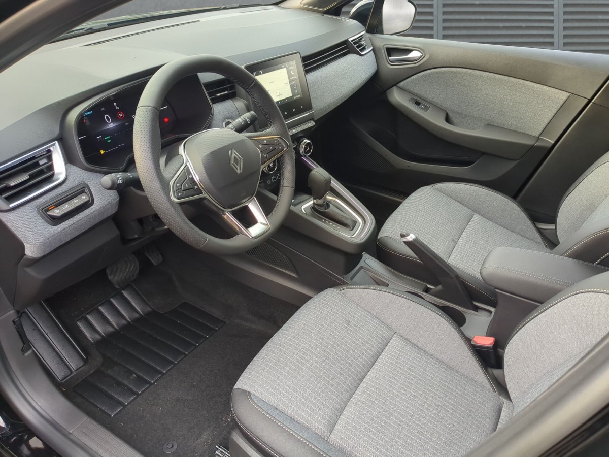 Renault Clio TCe 90 X-Tronic Techno SHZ LKHZ