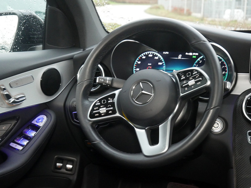 Mercedes-Benz GLC 300 e 4M Coupé NIGHT MEMO MULTI 360 DISTR