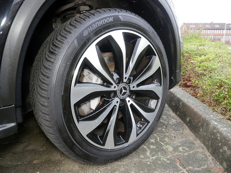 Mercedes-Benz GLC 300 e 4M Coupé NIGHT MEMO MULTI 360 DISTR