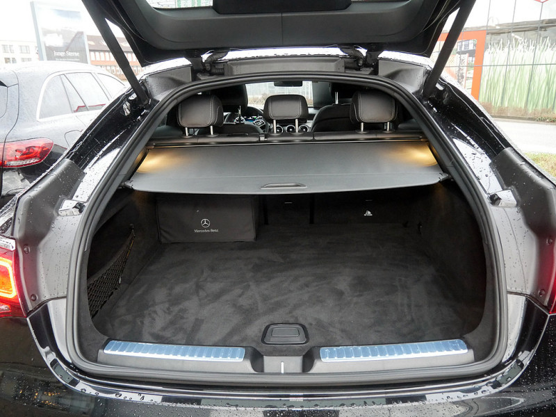 Mercedes-Benz GLC 300 e 4M Coupé NIGHT MEMO MULTI 360 DISTR