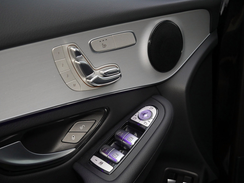 Mercedes-Benz GLC 300 e 4M Coupé NIGHT MEMO MULTI 360 DISTR