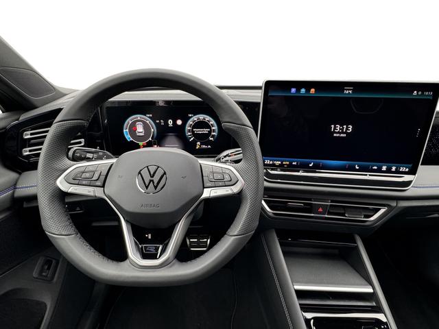 Volkswagen Tiguan R-Line People PLUG-IN+PANO+AHK