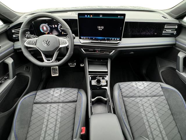 Volkswagen Tiguan R-Line People PLUG-IN+PANO+AHK