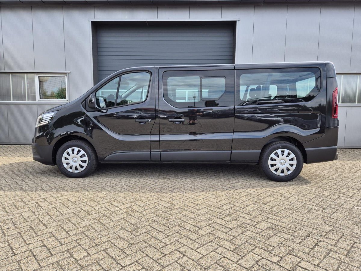 Renault Trafic dCi 150 L2H1 3,0t Grand Equilibre+Rollstuhlbefestigung